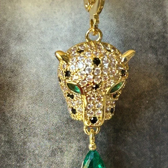 Vintage KJL Runway Leopard Head Drop Earrings with Emerald Green CZ Stones - Picture 3 of 7